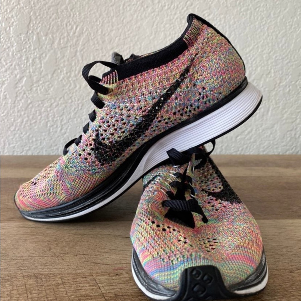 Nike Flyknit Racers - Picture 3 of 7
